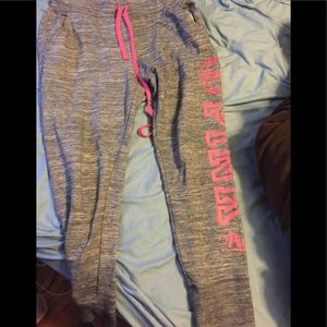 VS pink joggers size med